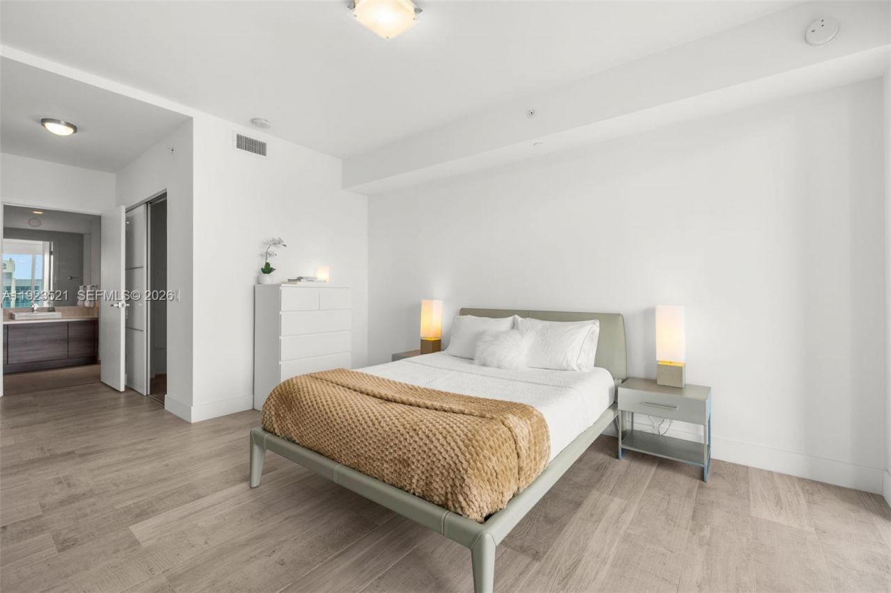 1080 Brickell Ave, Unit 3602, Miami, FL 33131 Photo