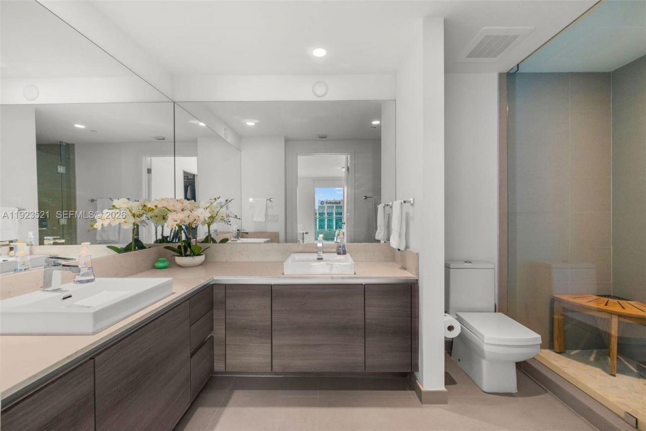 1080 Brickell Ave, Unit 3602, Miami, FL 33131 Photo