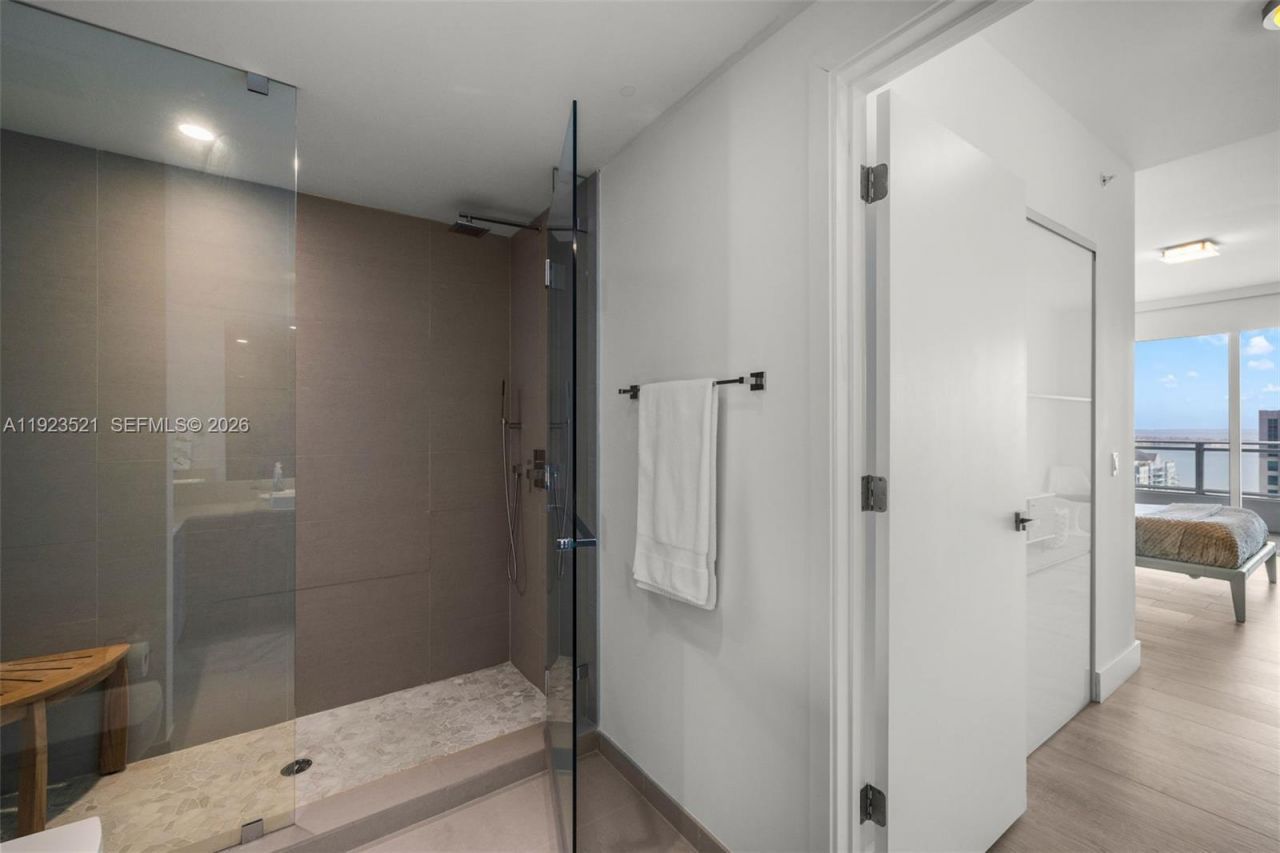 1080 Brickell Ave, Unit 3602, Miami, FL 33131 Photo