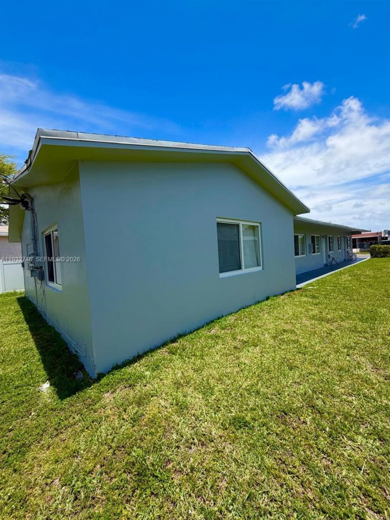 831 NW 1st Ave, Fort Lauderdale, FL 33311 Photo