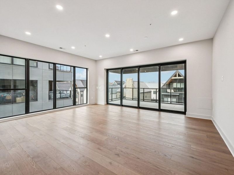 2867 Kobuk Drive, Unit 304, Columbus, OH 43228 Photo 13