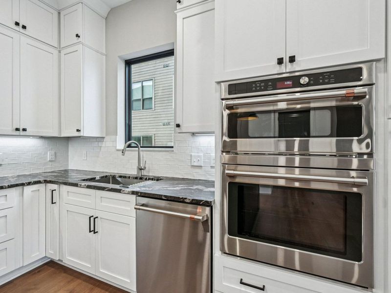 2867 Kobuk Drive, Unit 304, Columbus, OH 43228 Photo 6