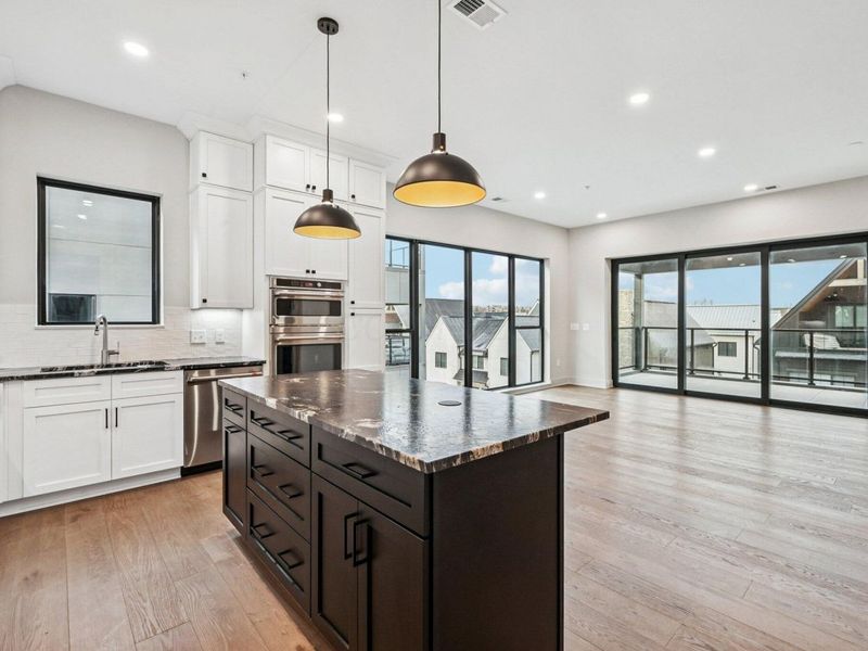 2867 Kobuk Drive, Unit 304, Columbus, OH 43228 Photo 7