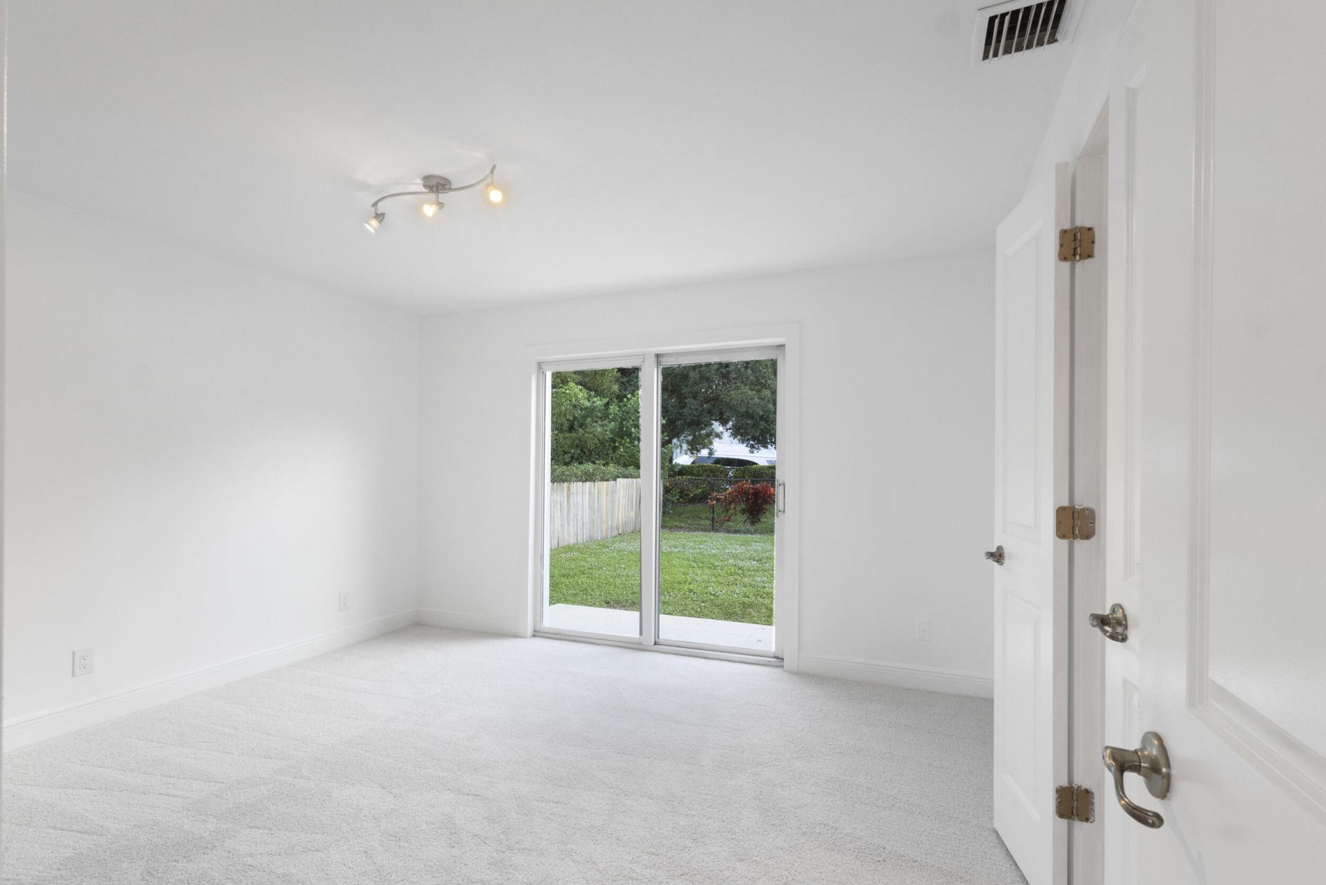 2940 NE 18th Street, Pompano Beach, FL 33062 Photo