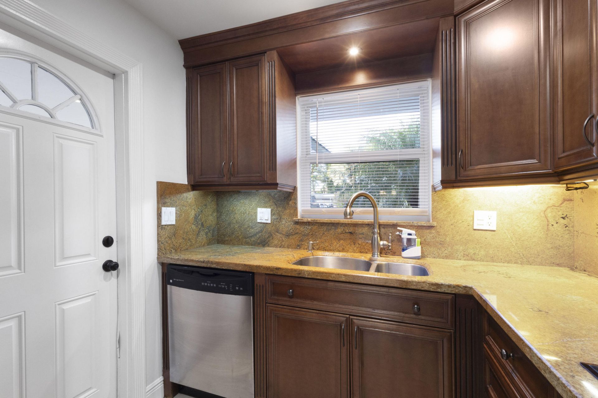 2940 NE 18th Street, Pompano Beach, FL 33062 Photo