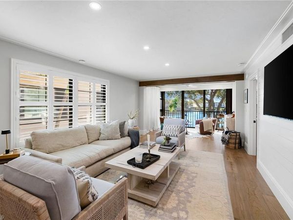 3135 Riviera DR, Unit B205, NAPLES, FL 34103