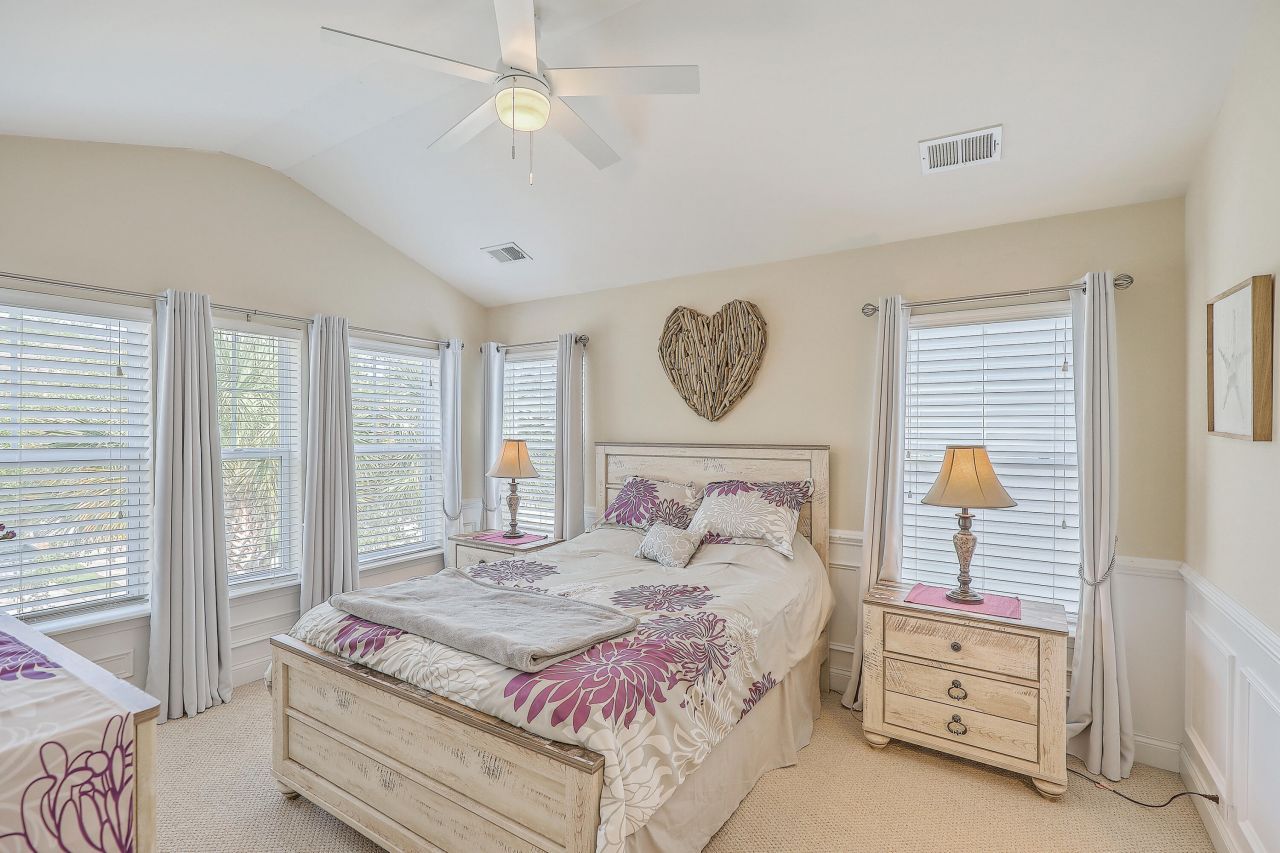 1114 Santa Elena Way Photo 13