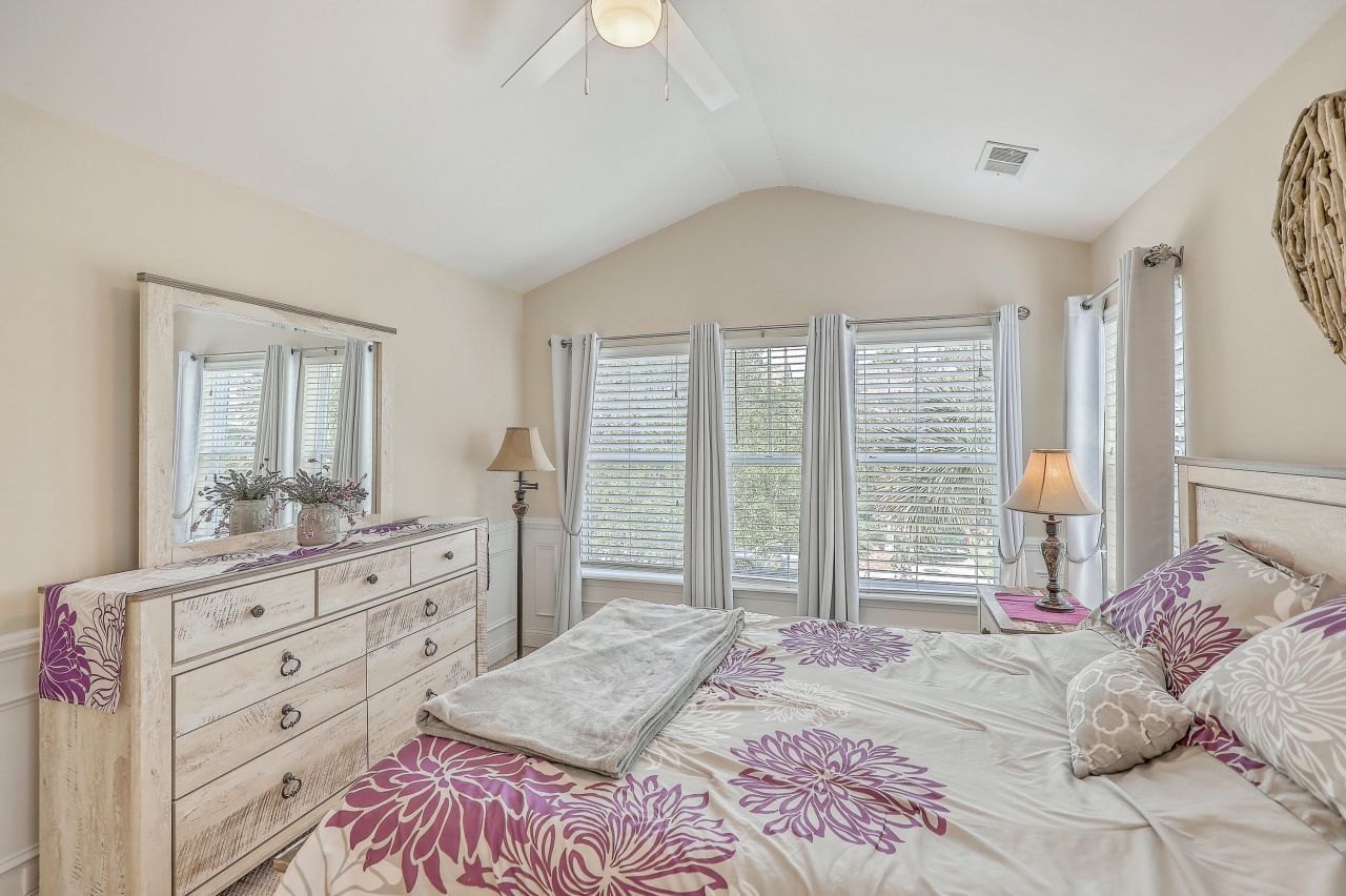 1114 Santa Elena Way Photo 16