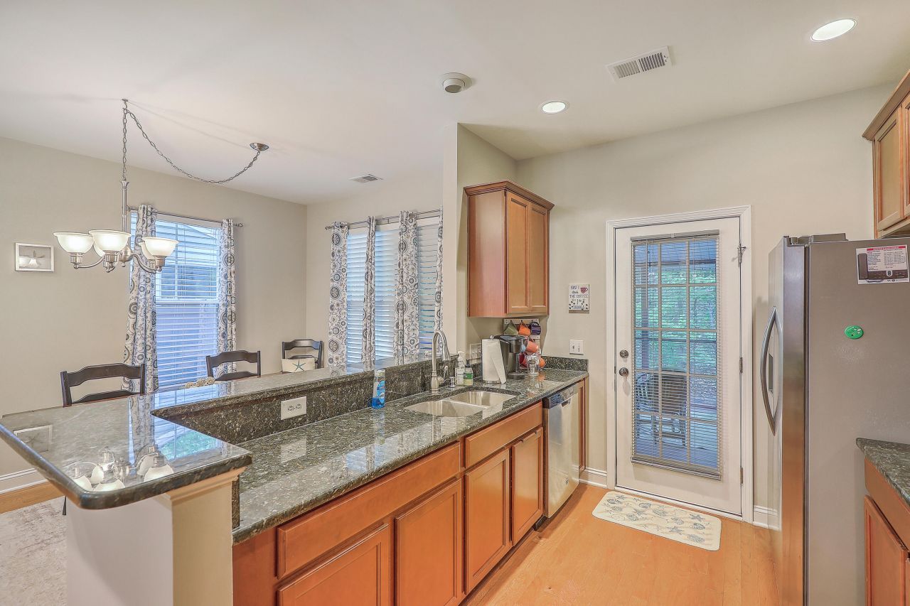 1114 Santa Elena Way Photo 9