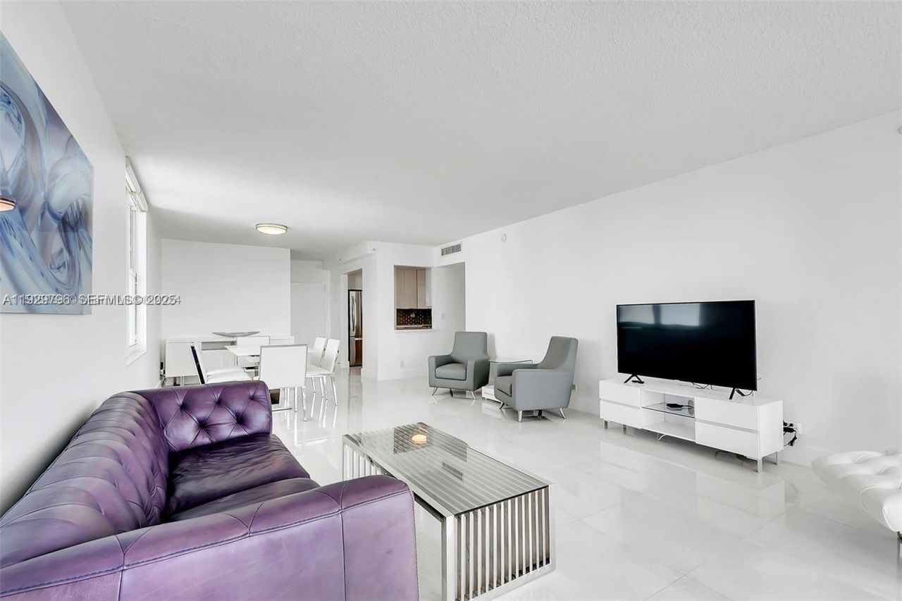 5601 Collins Ave , Unit 925, Miami Beach, FL 33140 Photo