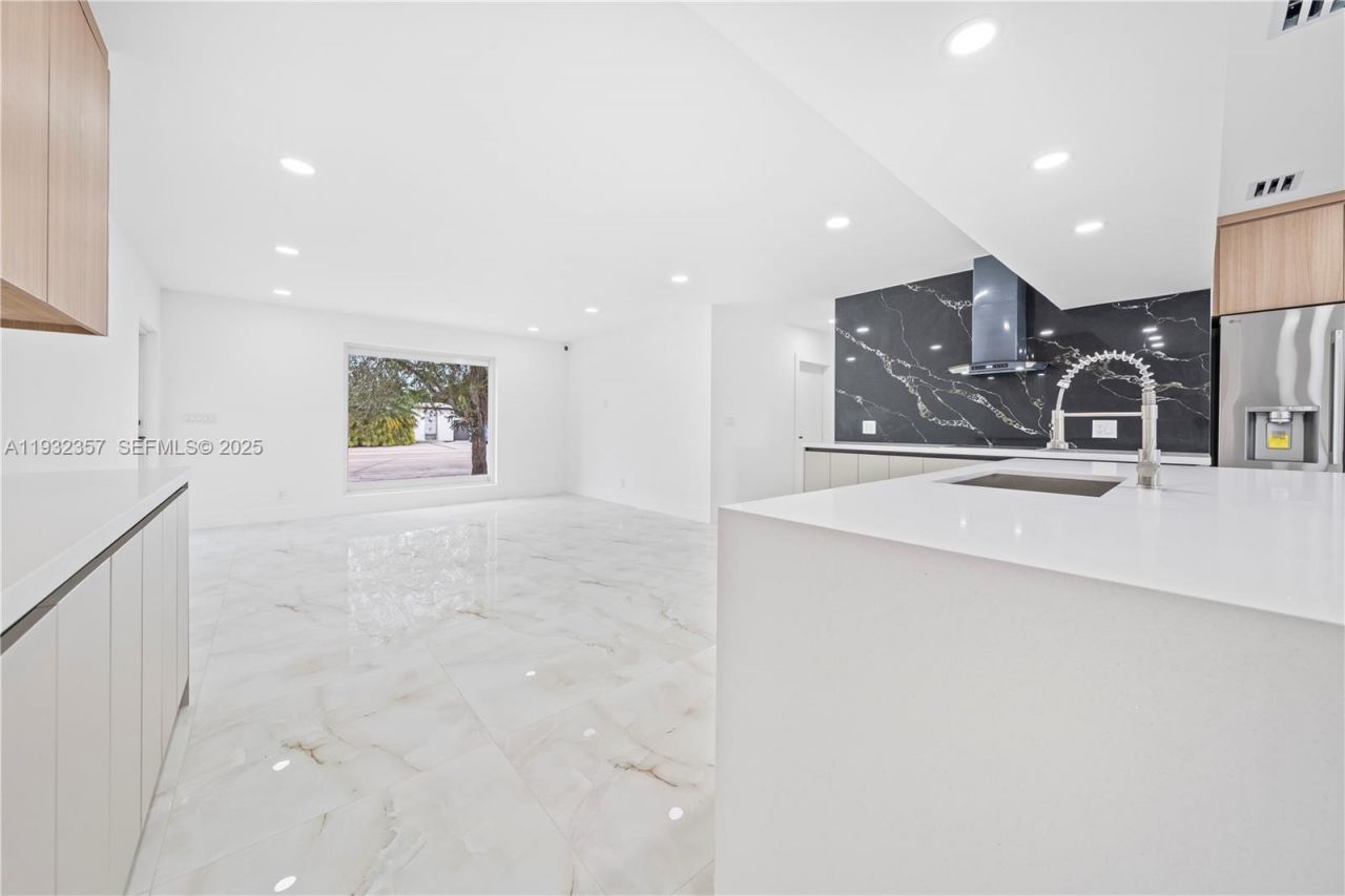 4140 SW 108th Ave , Miami, FL 33165 Photo