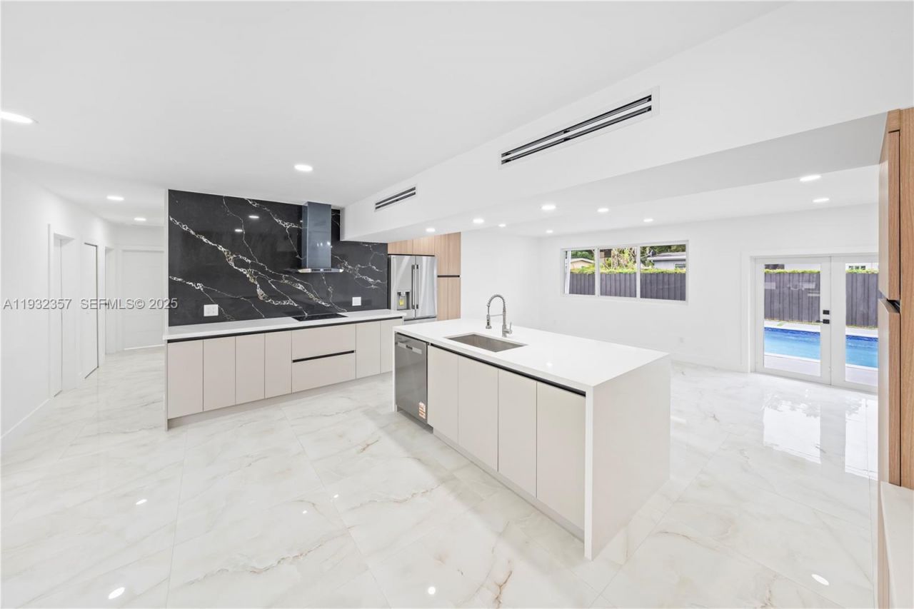 4140 SW 108th Ave , Miami, FL 33165 Photo