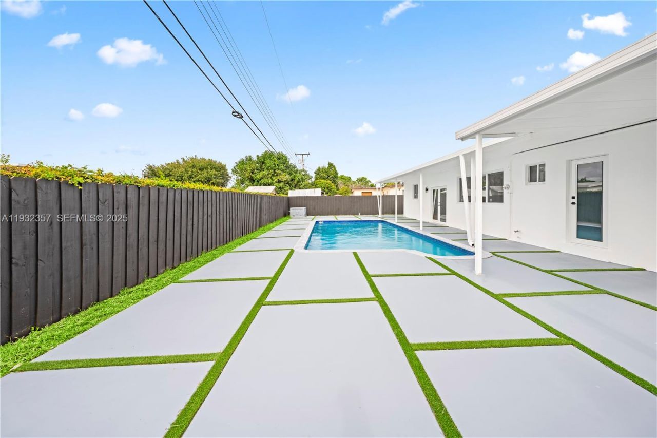 4140 SW 108th Ave , Miami, FL 33165 Photo