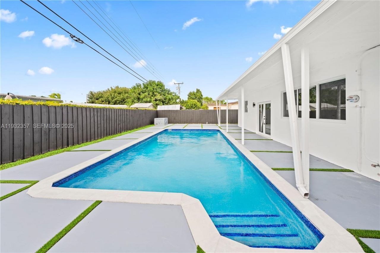 4140 SW 108th Ave , Miami, FL 33165 Photo