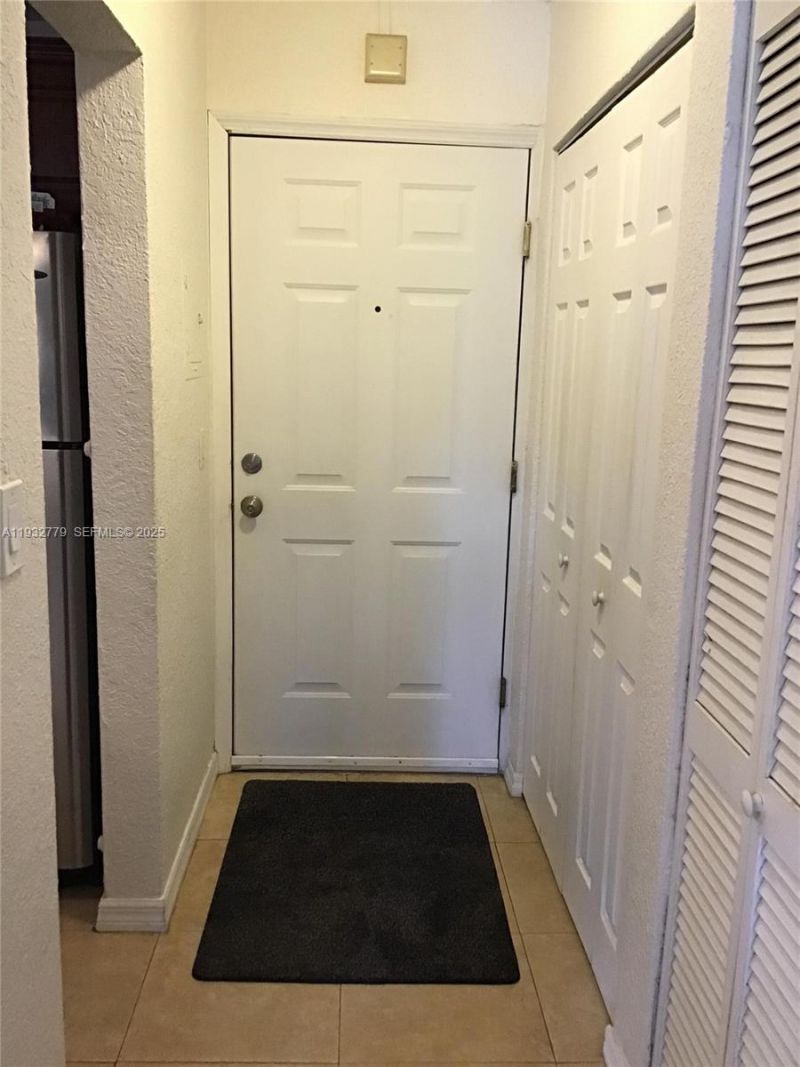 14500 SW 88th Ave, Unit 205, Palmetto Bay, FL 33176 Photo