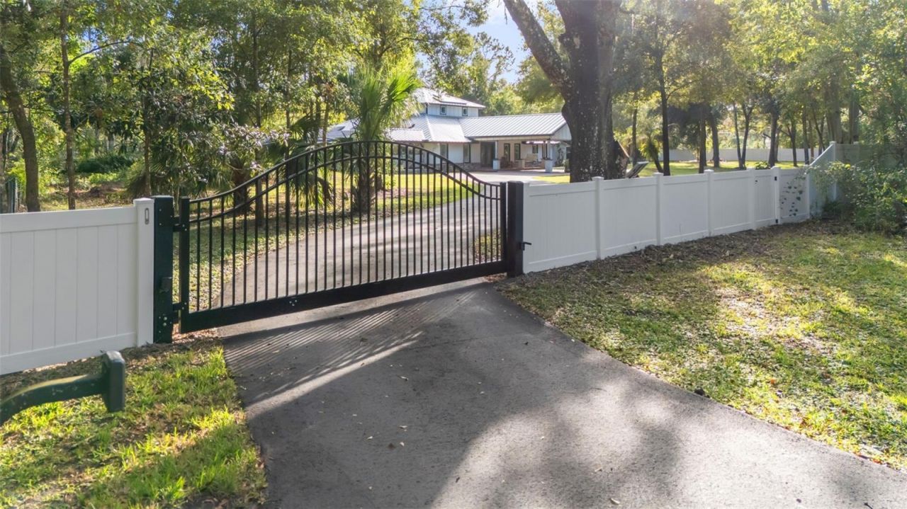 28042 Lindenhurst Drive, Wesley Chapel, FL 33544 Photo