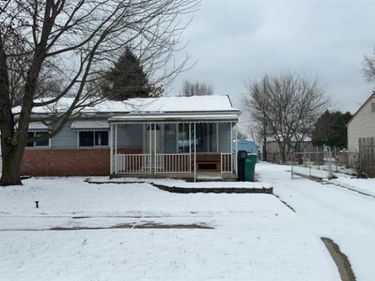 28567 Forest Dale Street, Romulus, MI 48174