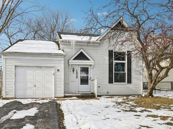 1420 Greenridge Avenue, Algonquin, IL 60102