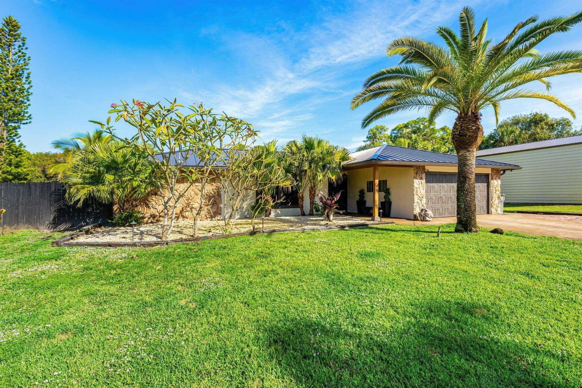 6799 149th Place N, Palm Beach Gardens, FL 33418 Photo