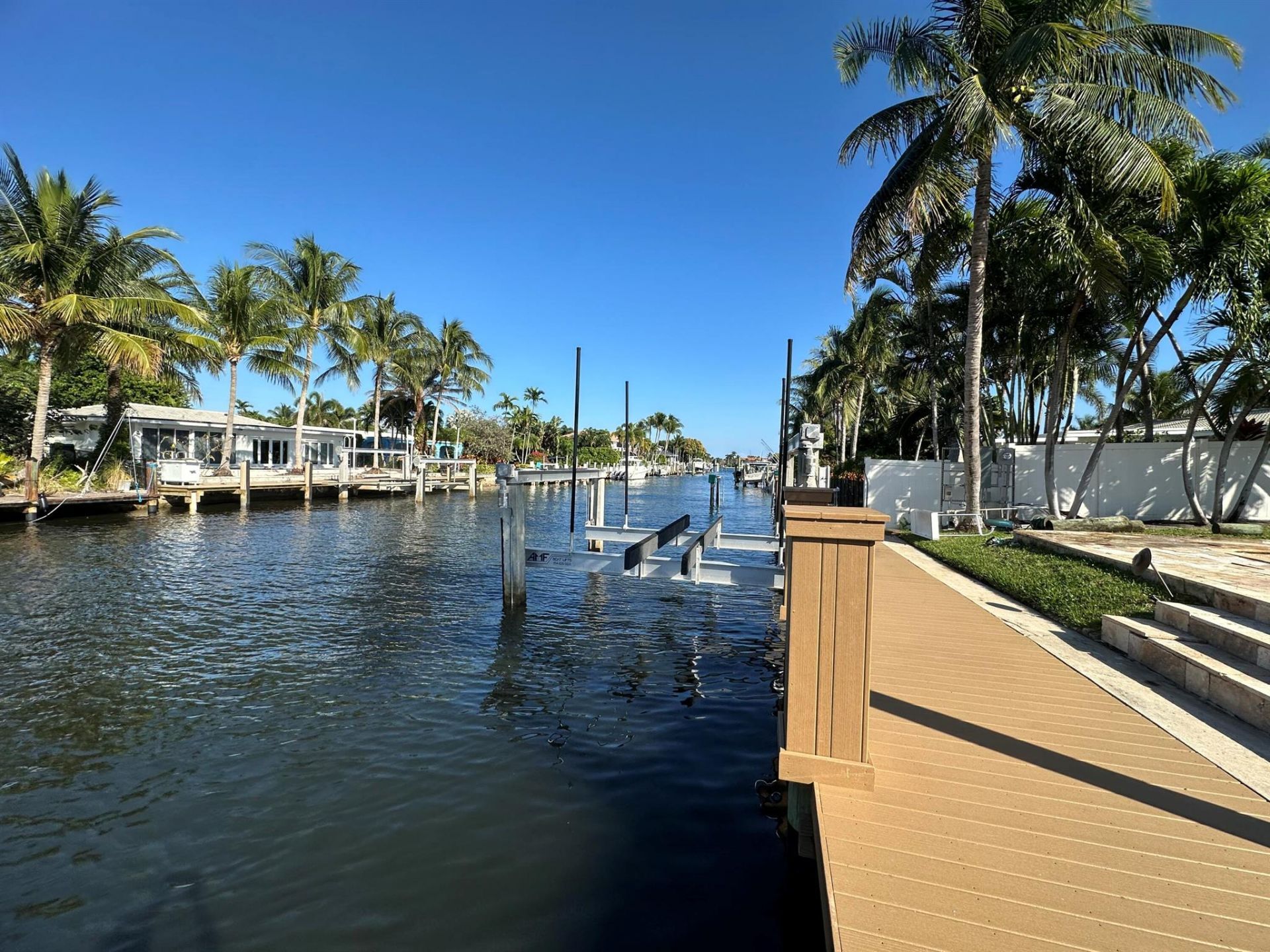 725 Shore Drive, Boynton Beach, FL 33435 Photo