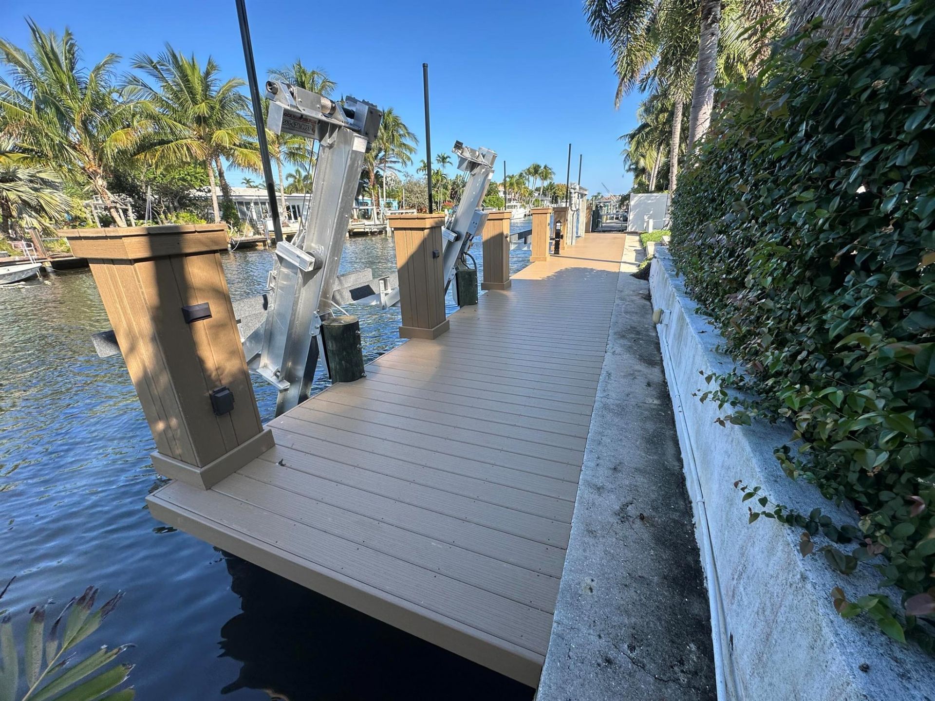 725 Shore Drive, Boynton Beach, FL 33435 Photo