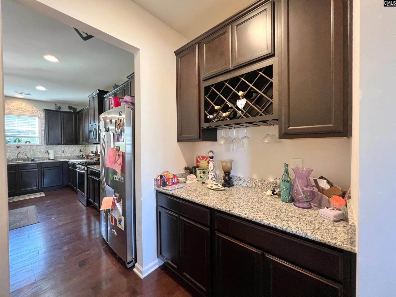 526 Litchfield Lane Photo 10