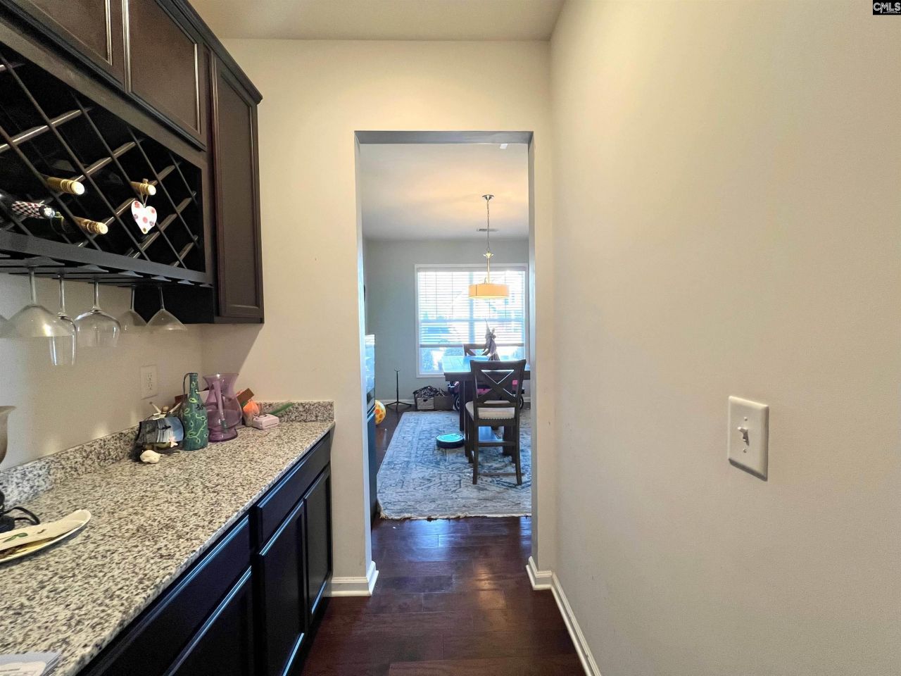 526 Litchfield Lane Photo 11