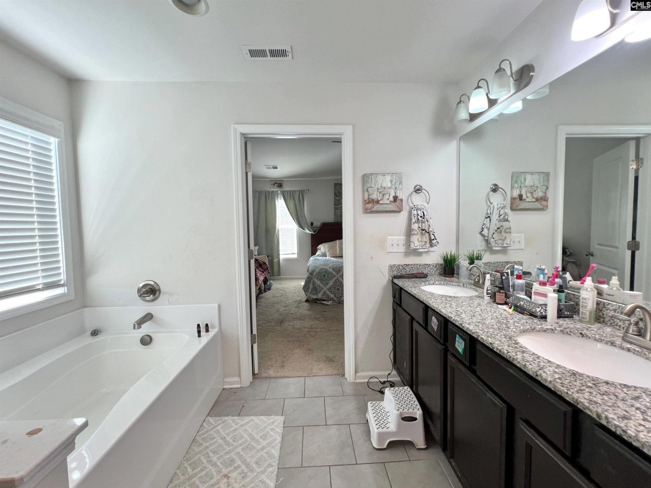 526 Litchfield Lane Photo 27