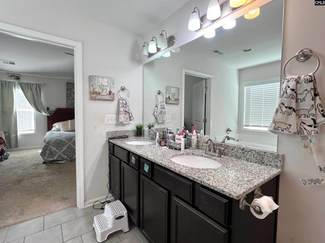 526 Litchfield Lane Photo 28