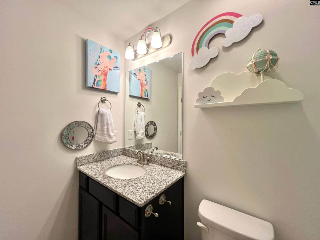 526 Litchfield Lane Photo 32