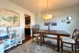 526 Litchfield Lane photo 4