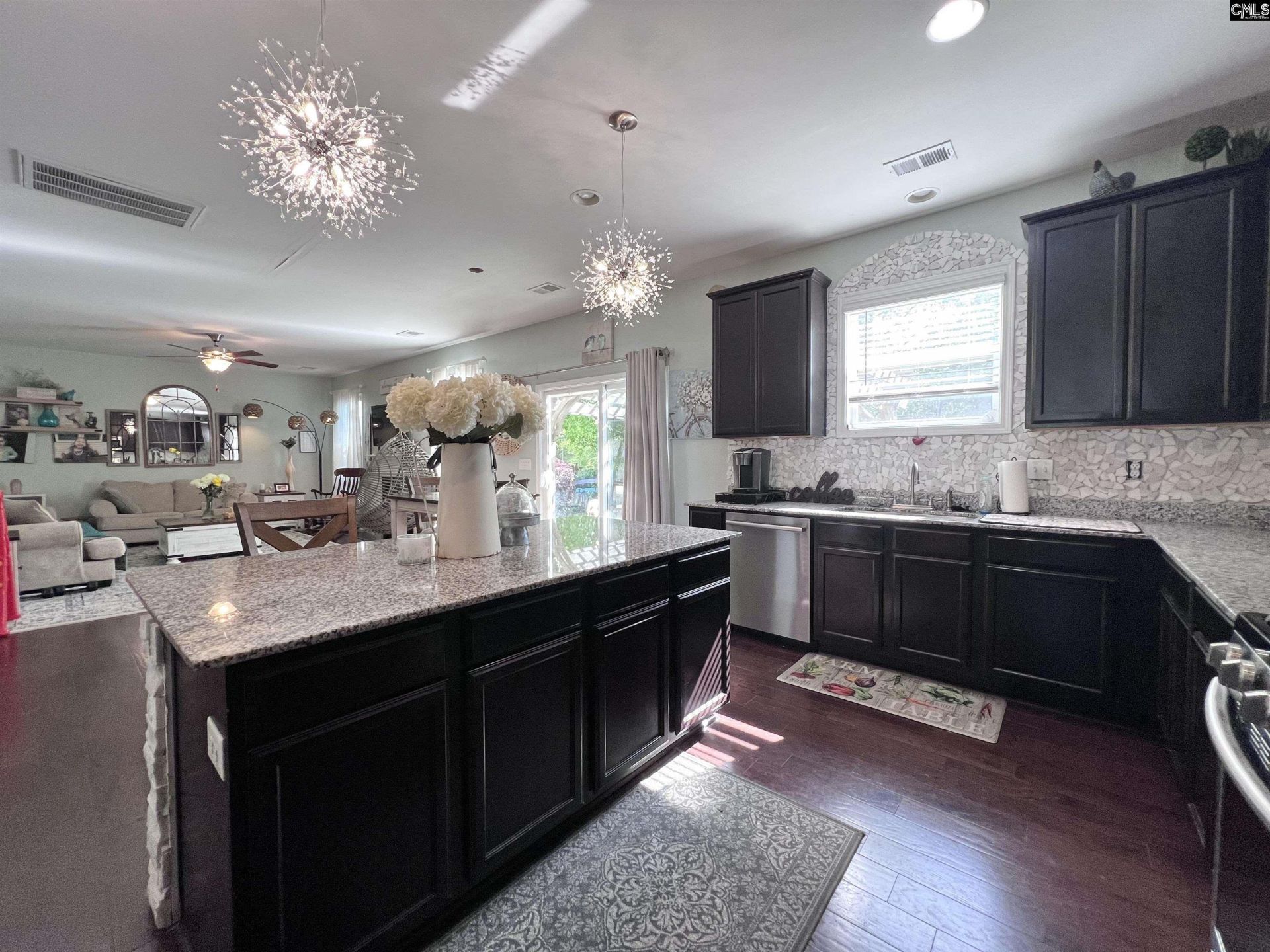 526 Litchfield Lane Photo 9