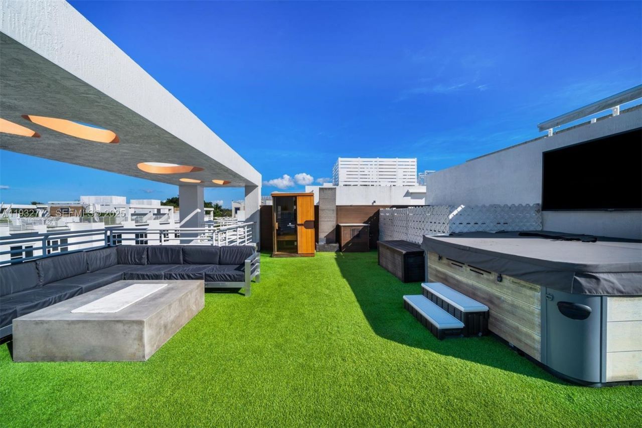 455 NE 39th St, Unit 202, Miami, FL 33137 Photo