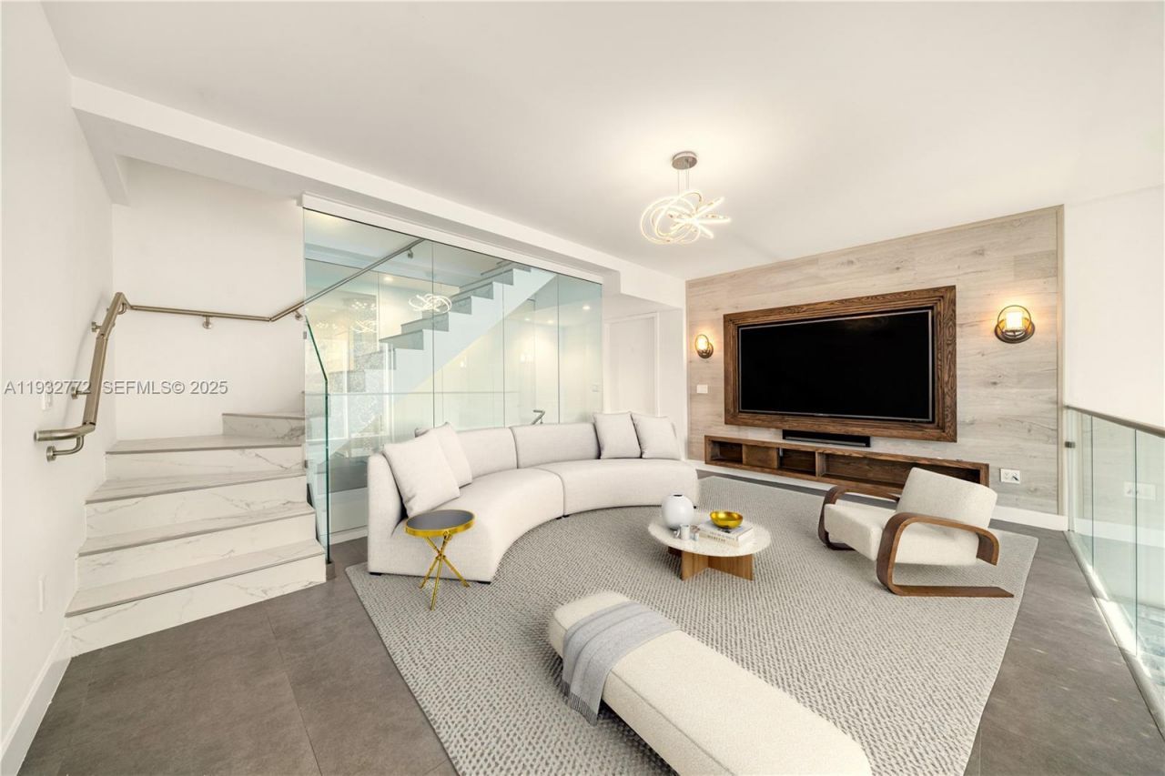 455 NE 39th St, Unit 202, Miami, FL 33137 Photo