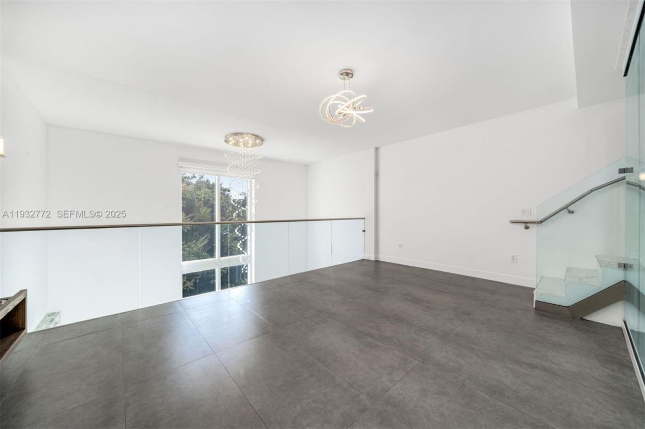 455 NE 39th St, Unit 202, Miami, FL 33137 Photo