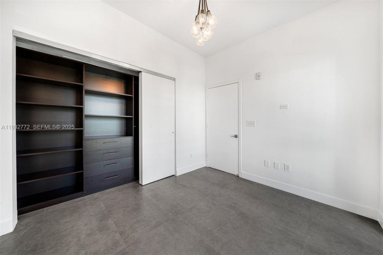 455 NE 39th St, Unit 202, Miami, FL 33137 Photo