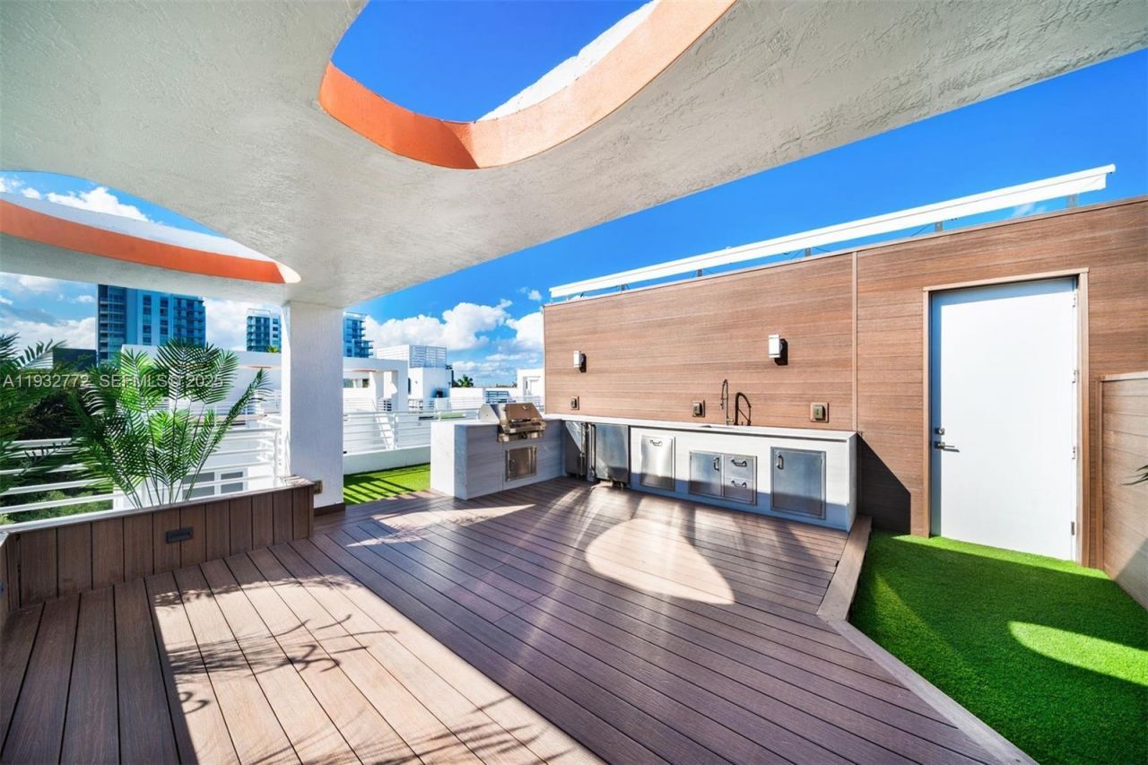 455 NE 39th St, Unit 202, Miami, FL 33137 Photo