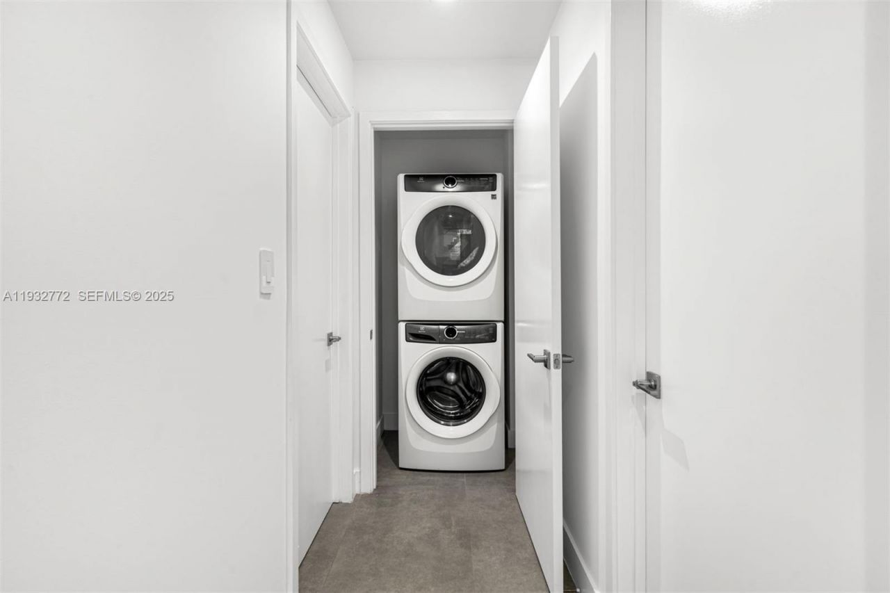 455 NE 39th St, Unit 202, Miami, FL 33137 Photo