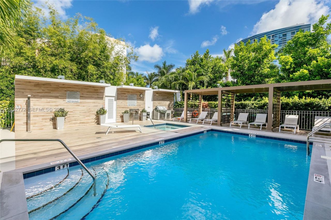 455 NE 39th St, Unit 202, Miami, FL 33137 Photo