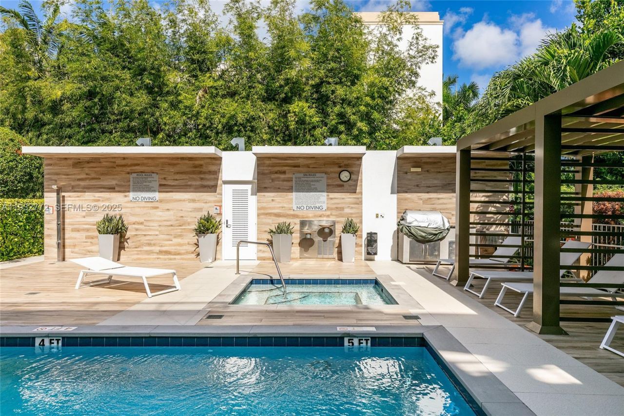 455 NE 39th St, Unit 202, Miami, FL 33137 Photo