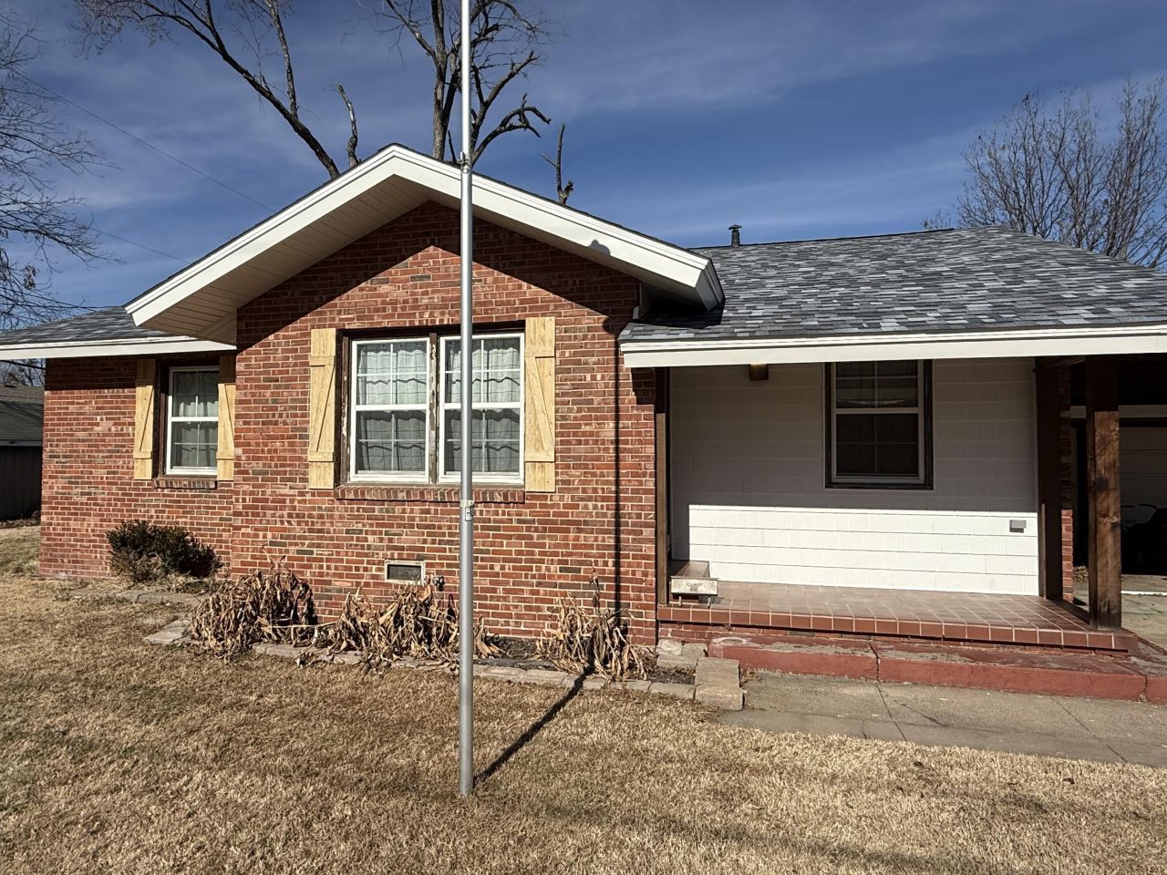 308 4th Ave Nw, Miami, OK 74354 Main Photo