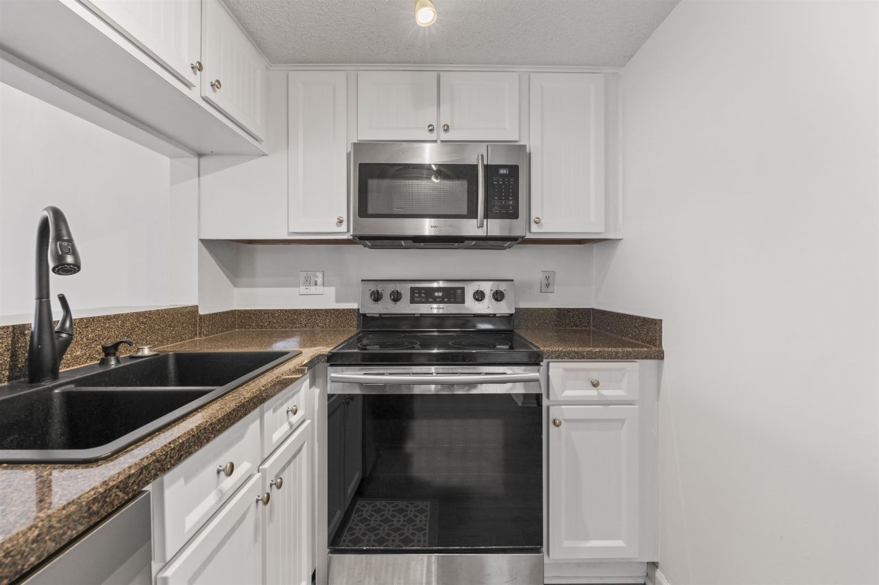 1100 Possum Trot Rd. Photo 10