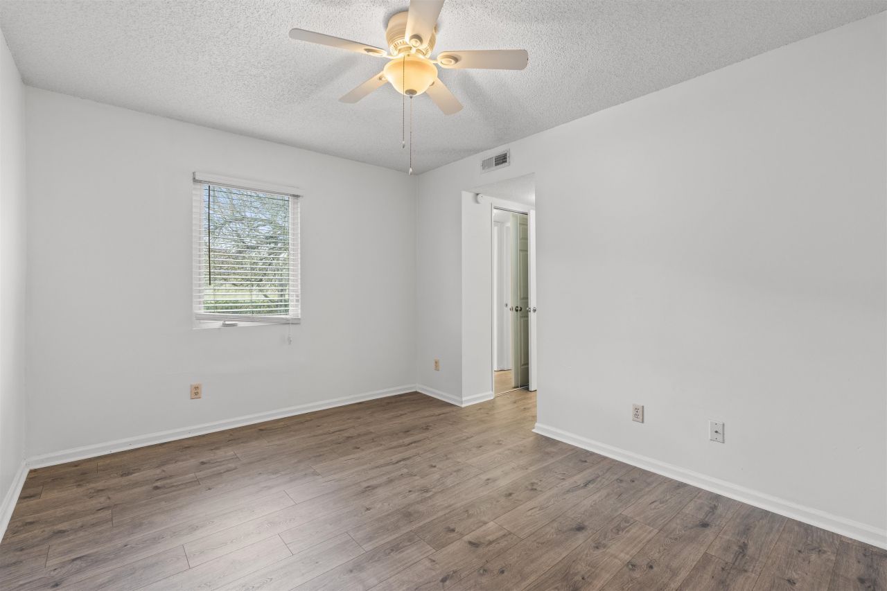 1100 Possum Trot Rd. Photo 14