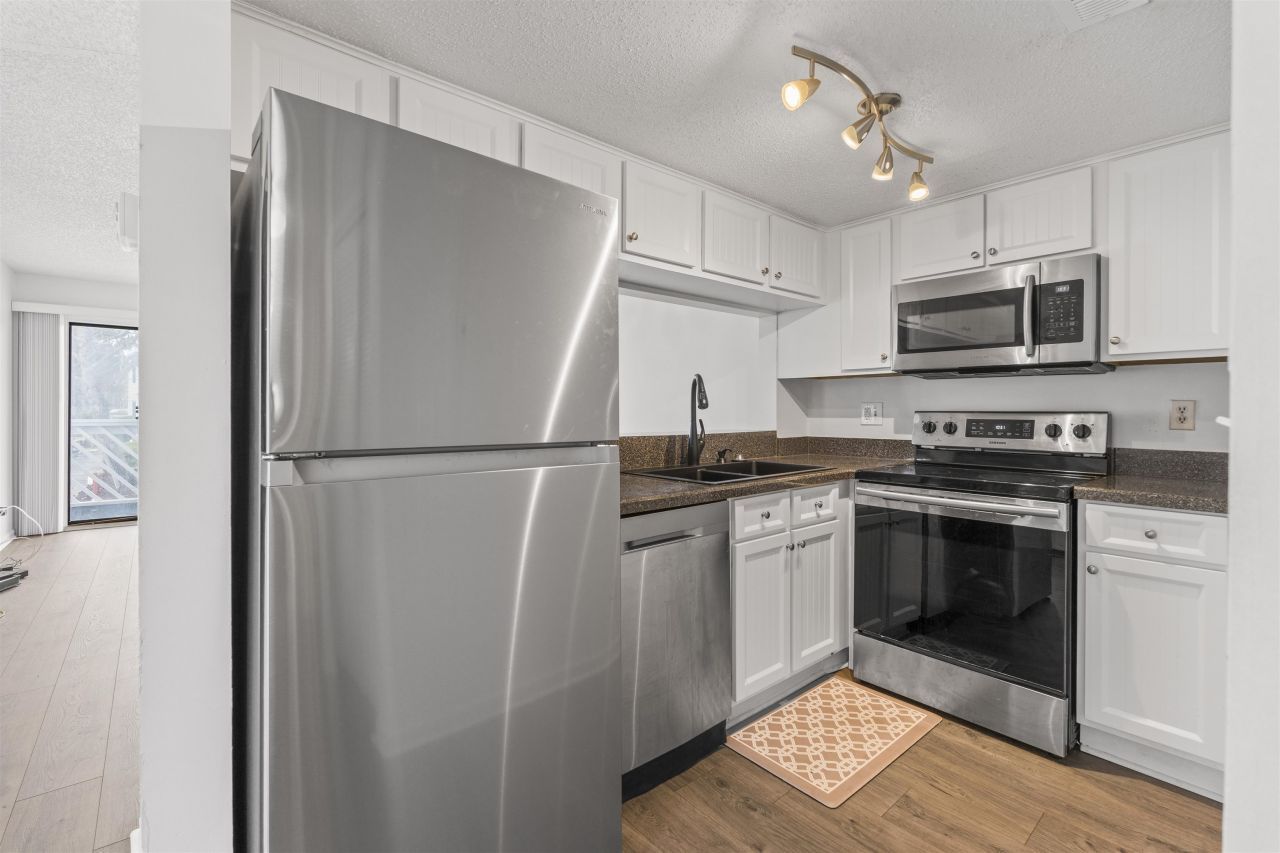 1100 Possum Trot Rd. Photo 9