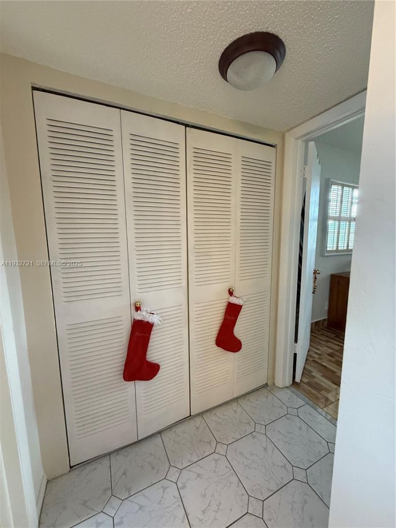 4270 NW 40th St , Unit 109, Lauderdale Lakes, FL 33319 Photo