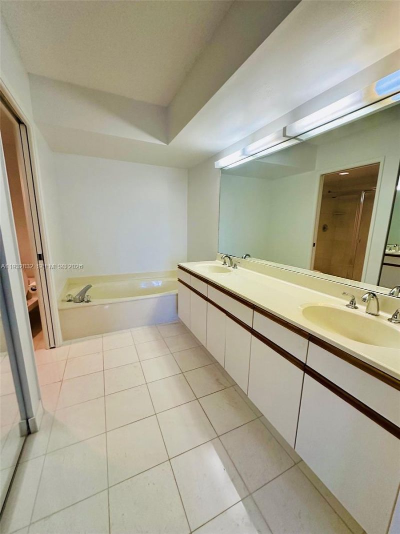 19101 NE 36th Ct, Unit 1409, Aventura, FL 33180 Photo