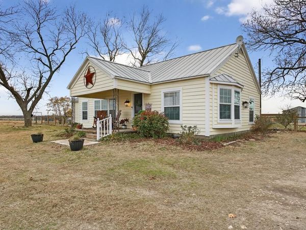 2074 W Fm 922, Valley View, TX 76272