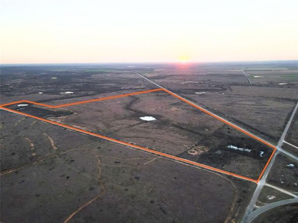 302 County Road 620 , Ovalo, TX 79541