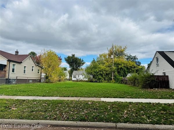 1670 Richmond Avenue , Lincoln Park, MI 48146