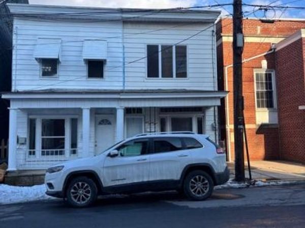 129 N WHITE STREET, SHENANDOAH, PA 17976